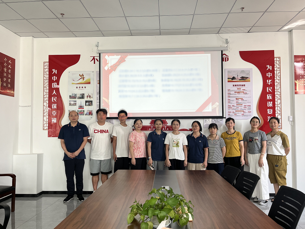 每月為員工過(guò)生日，以關(guān)愛(ài)聚人心
